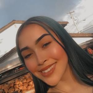 Meet your Posher, Naomi